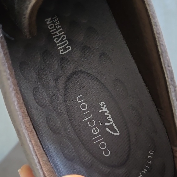 Clarks Collection Women Metallic Slip-On Shoes with Zipper Cushio Feel Sz 9M - Picture 11 of 12